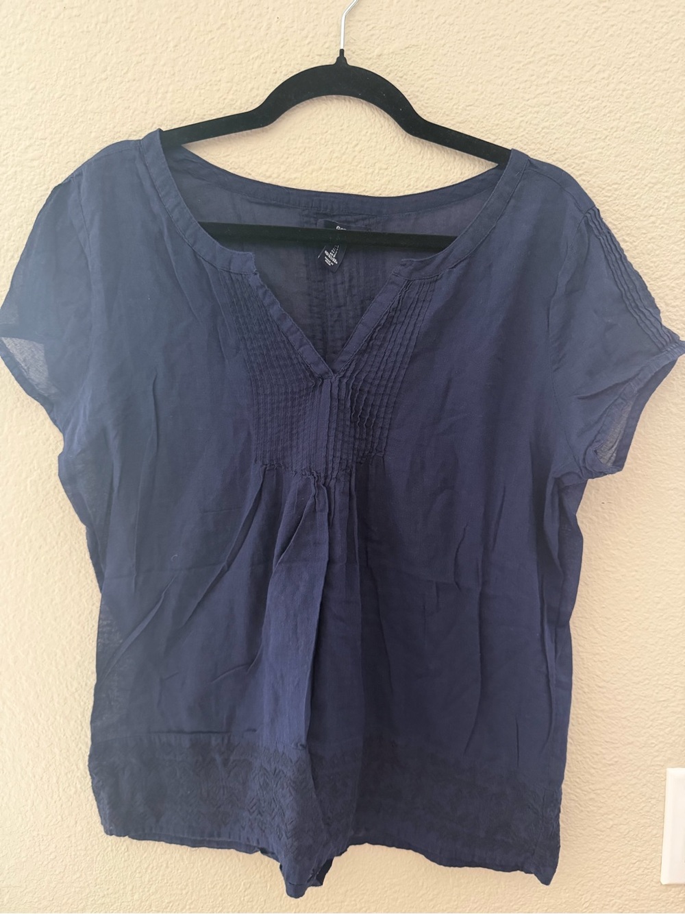 GAP Navy Short-Sleeve Pintuck Poplin Embroidered Blouse 100% Cotton Size S